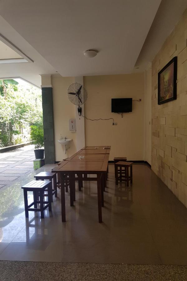 Oyo 2671 Wisma Djaja Syariah Bojonegoro المظهر الخارجي الصورة