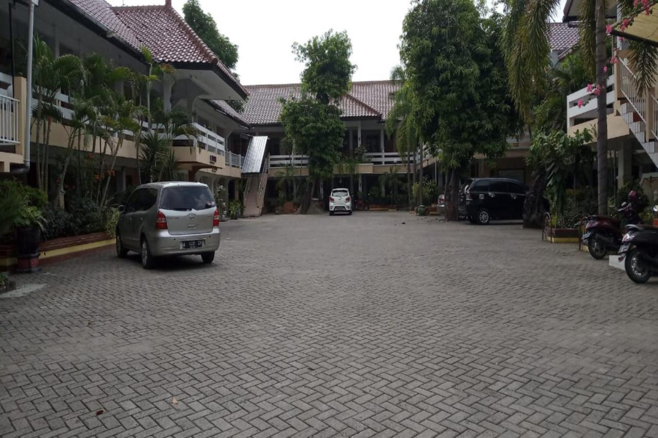 Oyo 2671 Wisma Djaja Syariah Bojonegoro المظهر الخارجي الصورة