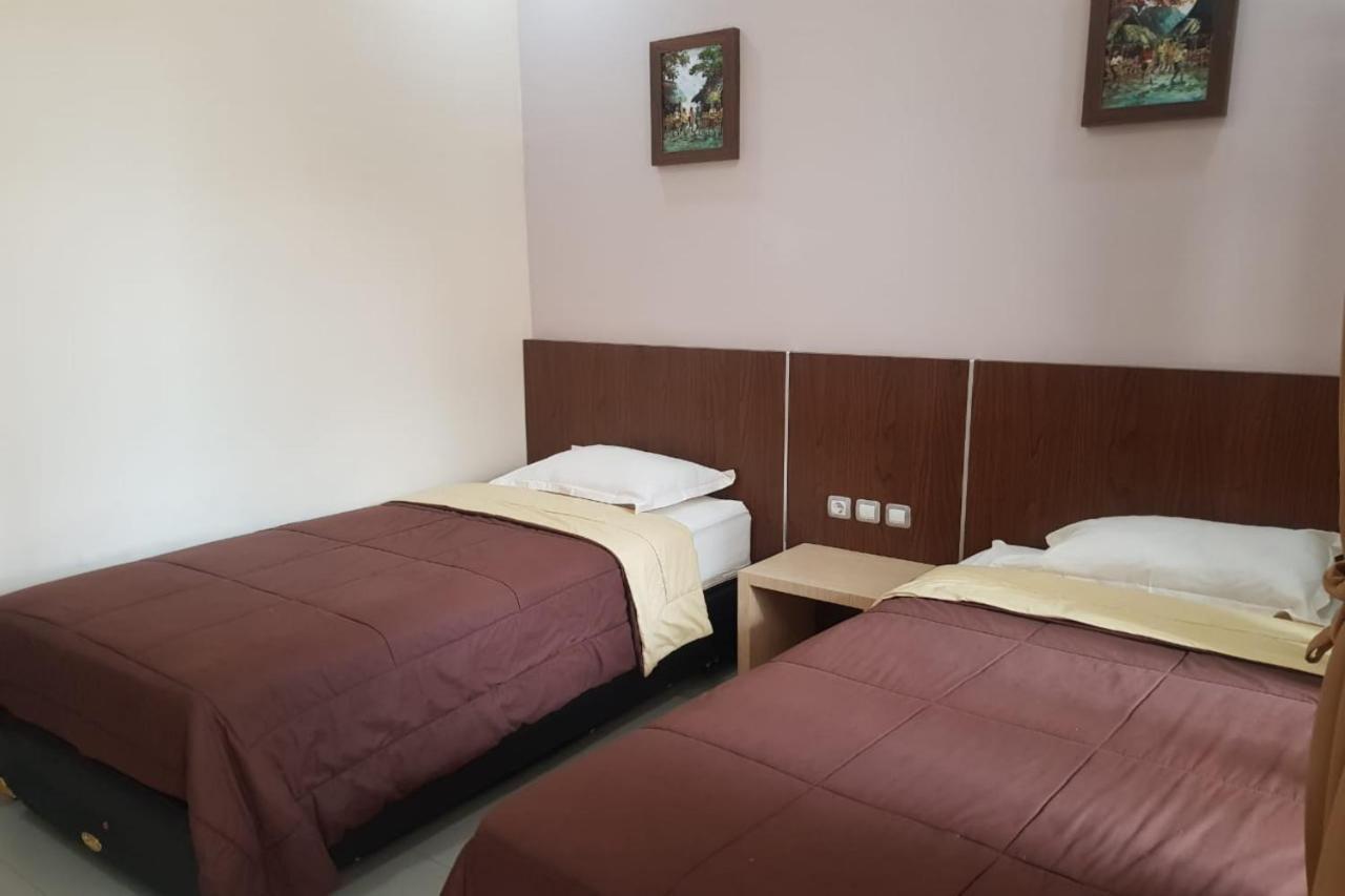 Oyo 2671 Wisma Djaja Syariah Bojonegoro المظهر الخارجي الصورة