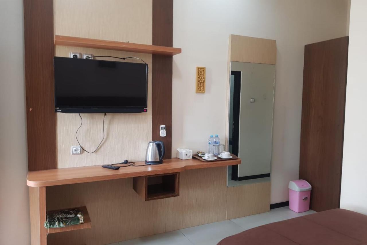Oyo 2671 Wisma Djaja Syariah Bojonegoro المظهر الخارجي الصورة